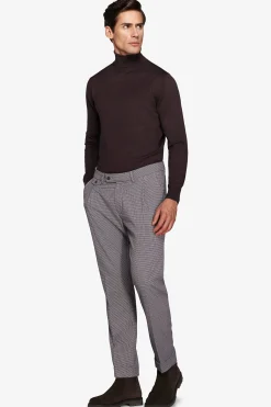 Maglia dolcevita basic marrone