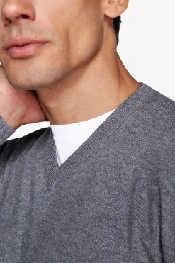 Maglia scollo a V grigio medio