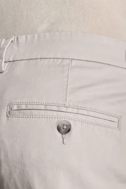 Pantaloni chino gesso
